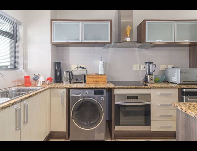 2 BEDROOM APARTMENT RENTED IN CENTURY CITY